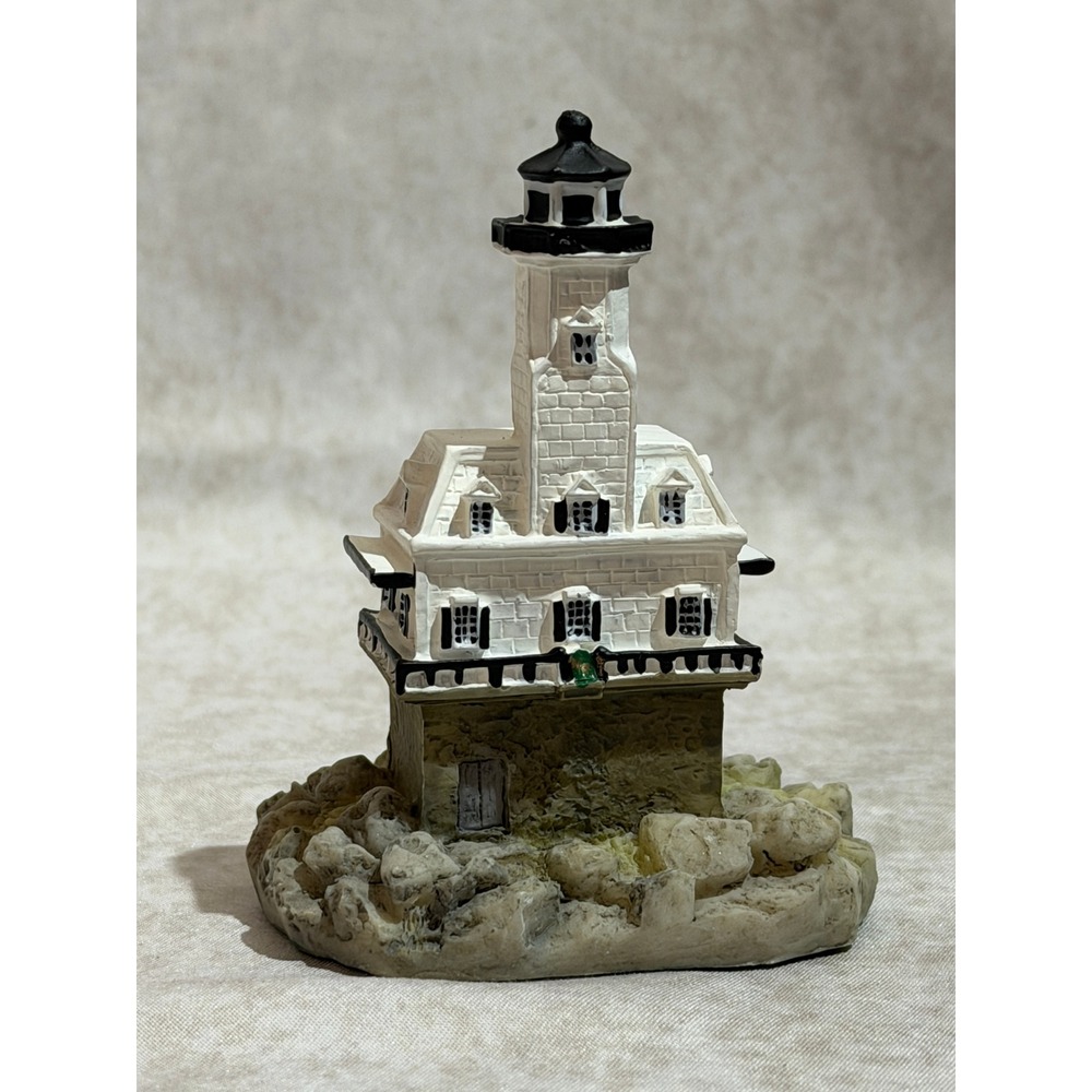 Scaasis Originals Bug Light NY Lighthouse Figurine Handcrafted Nautical Decor
